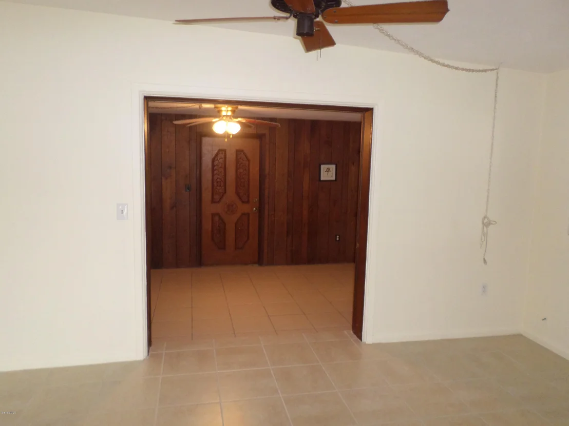 Photo of 305 Edinburgh Drive
