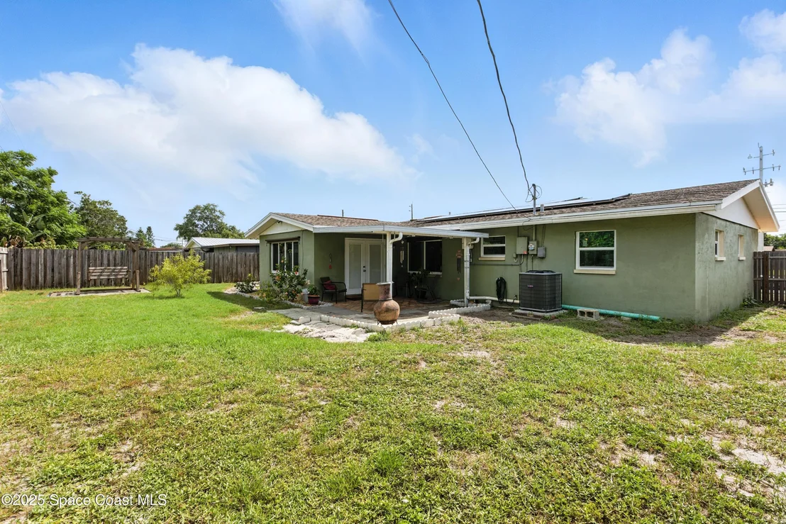 Photo of 582 Croton Road