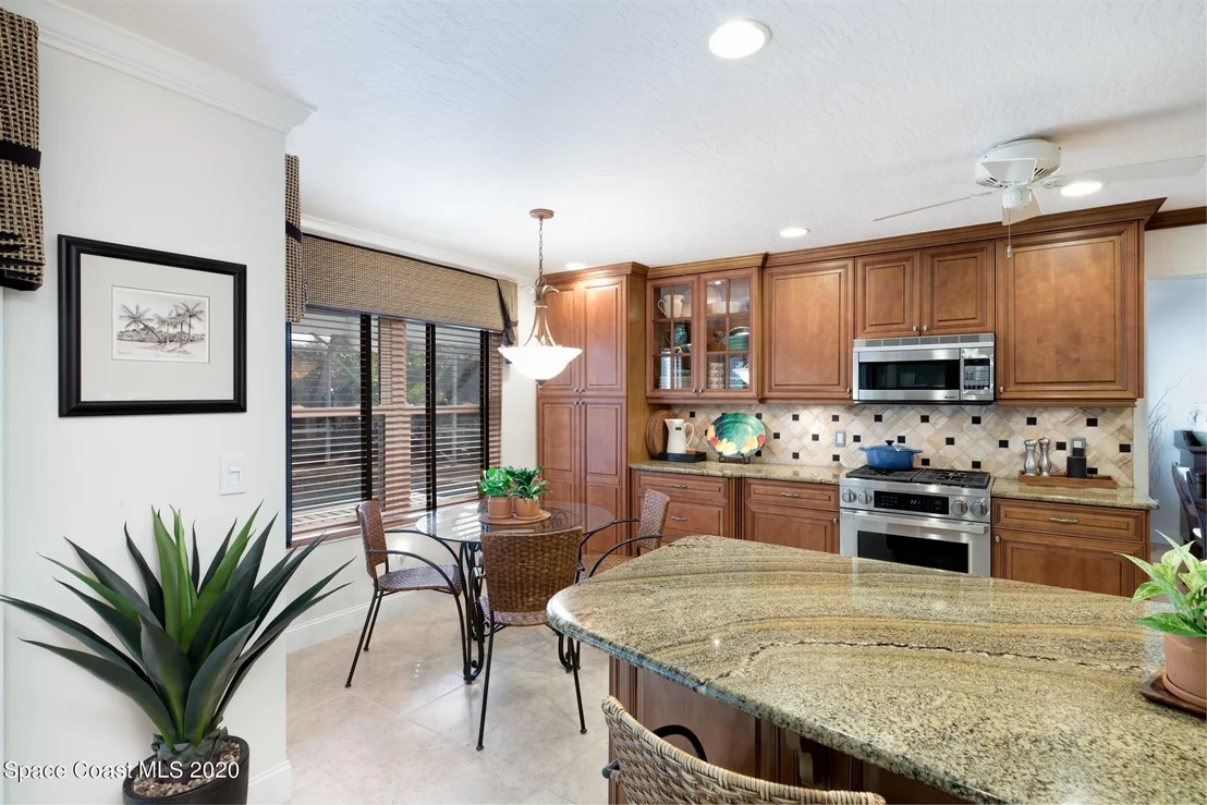 Photo of 569 Hummingbird Drive