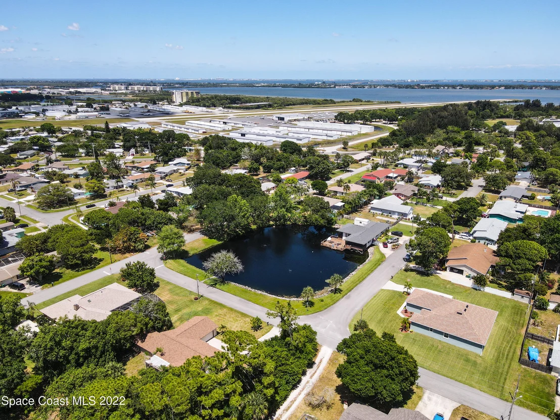 Photo of 335 Pine Boulevard
