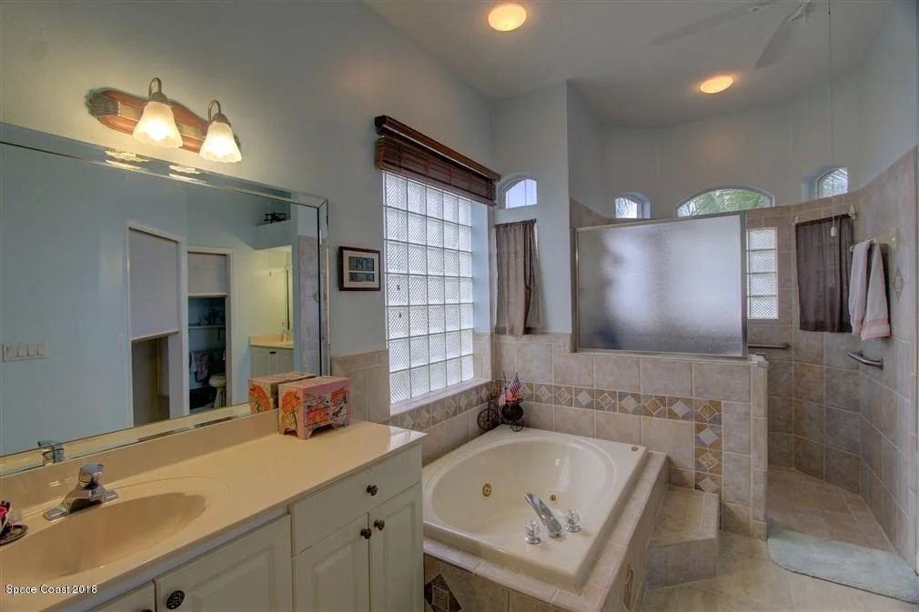 Photo of 2554 Canterbury Circle