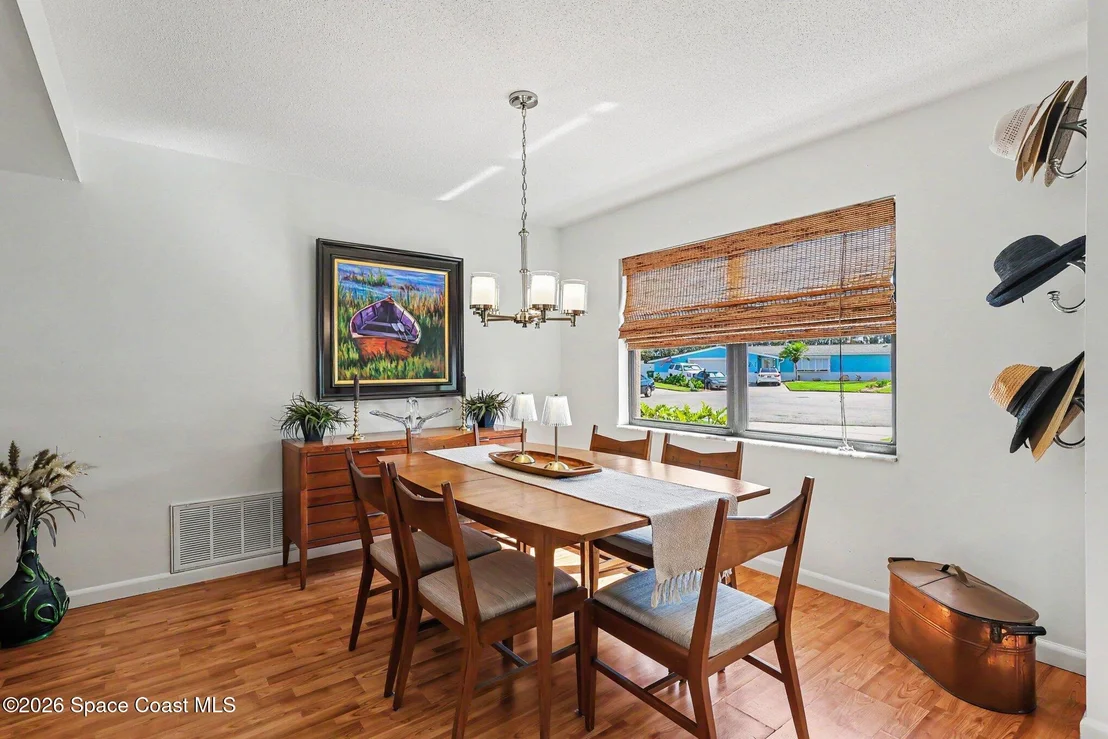 Photo of 444 Thrush Drive