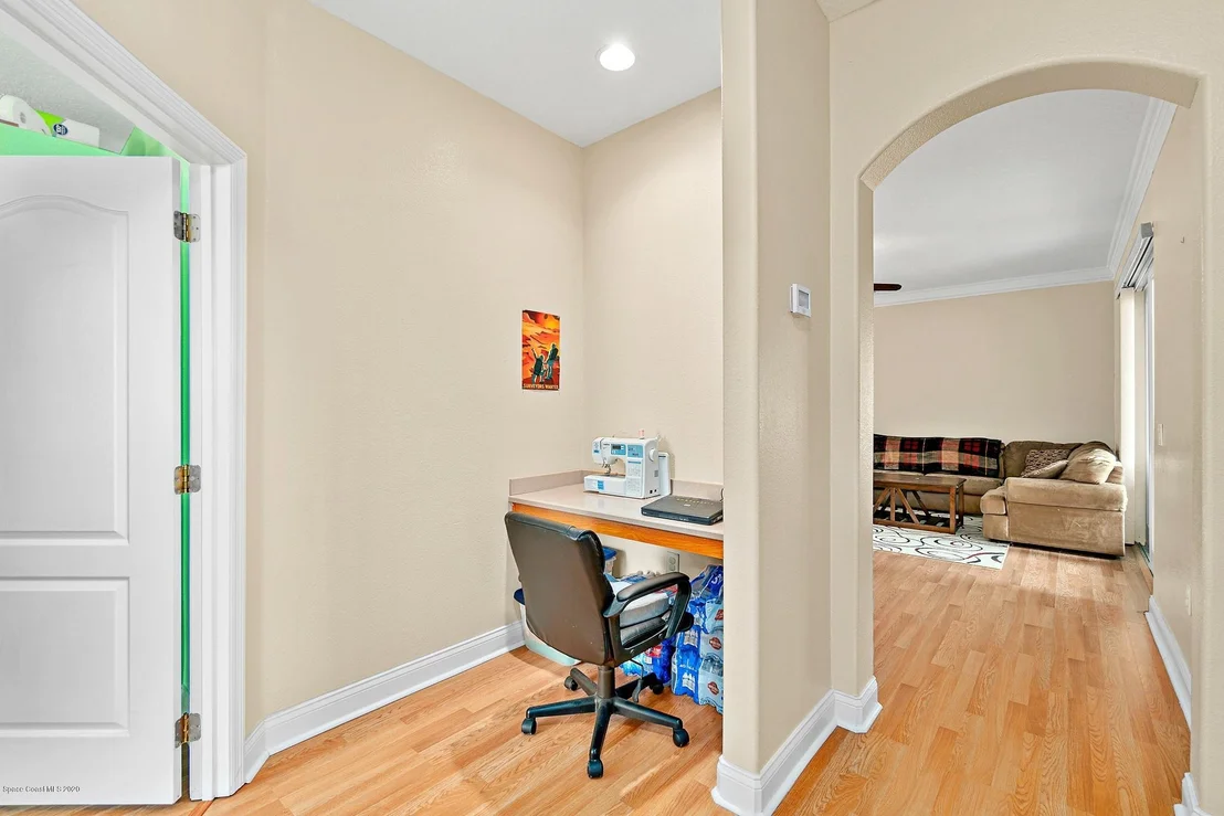 Photo of 1541 Bridgeport Circle