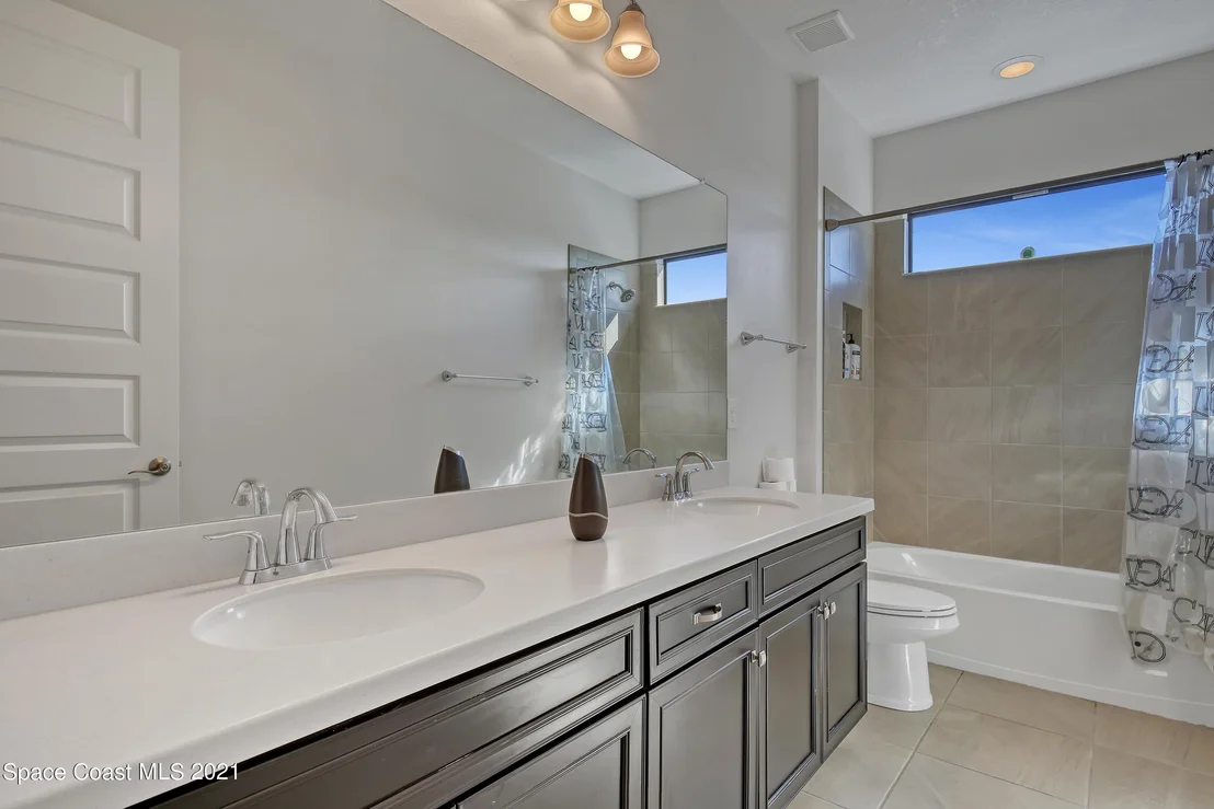 Photo of 7763 Poulicny Lane