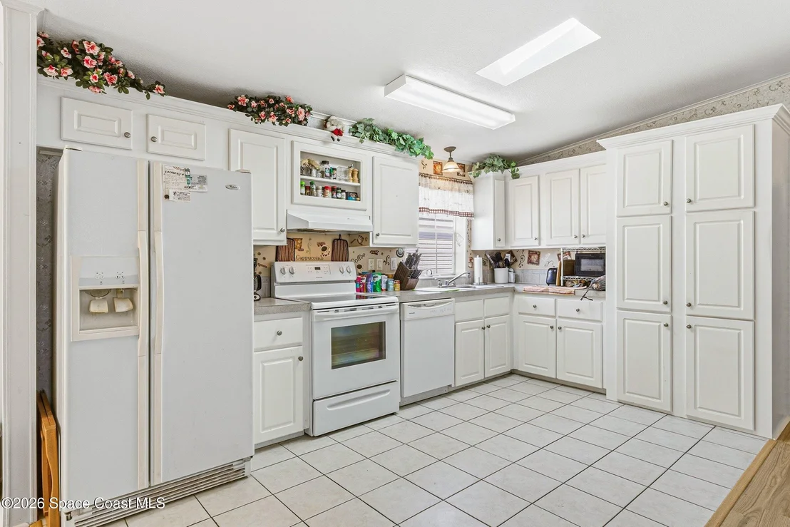 Photo of 122 Scenic Drive