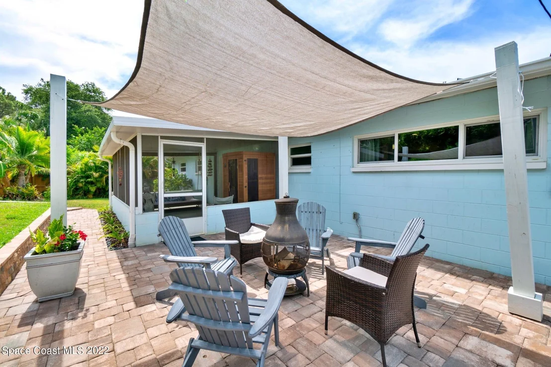 Photo of 130 Oakledge Drive