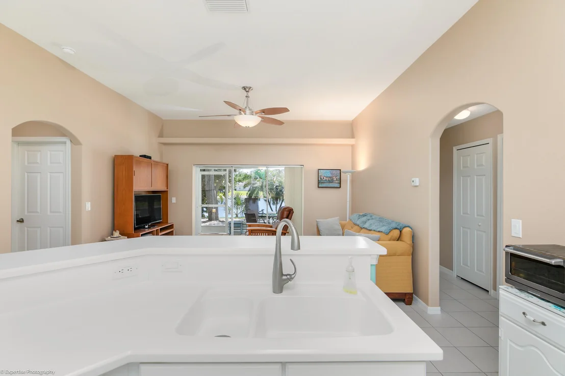 Photo of 829 Tavernier Circle NE