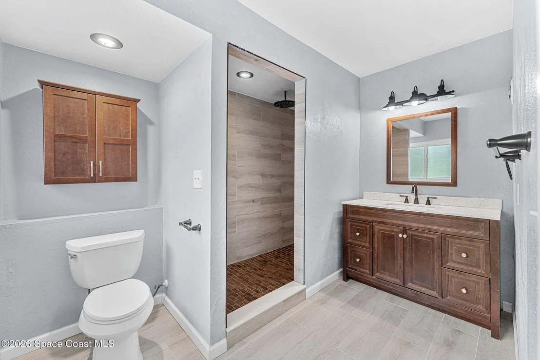 Photo of 403 12th Avenue