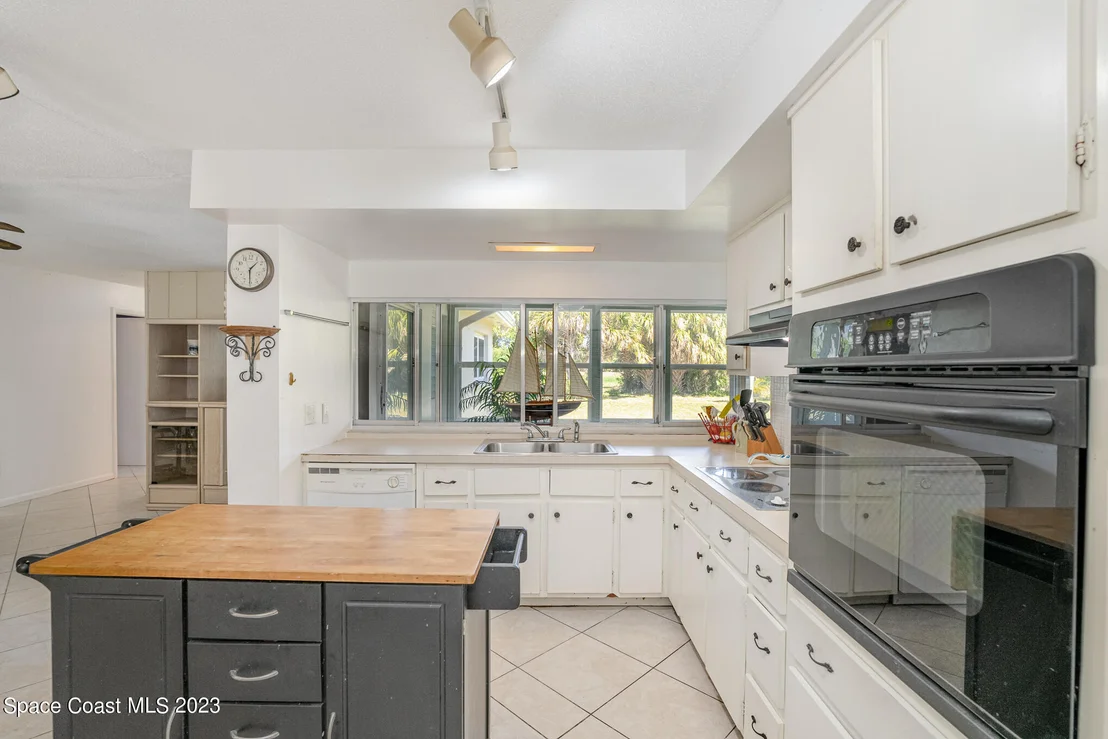Photo of 458 Brightwaters Drive