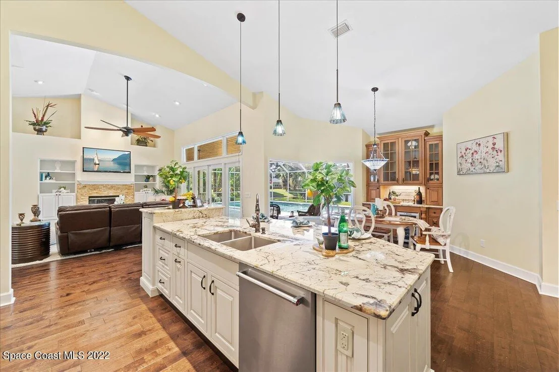Photo of 7933 Timberlake Drive