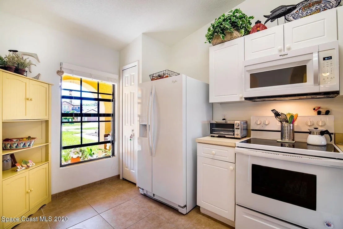 Photo of Unit 104 at 835 Luminary Circle