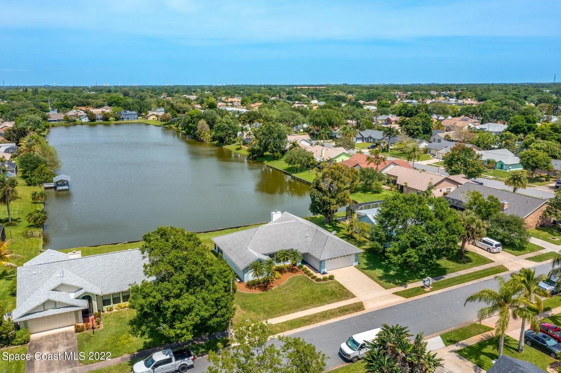Photo of 1244 Lakeview Drive