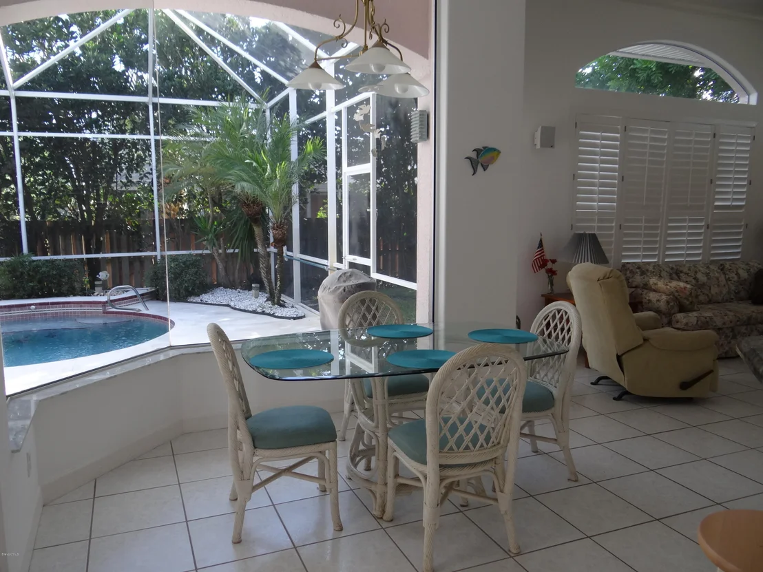 Photo of 215 Ivory Dr Drive