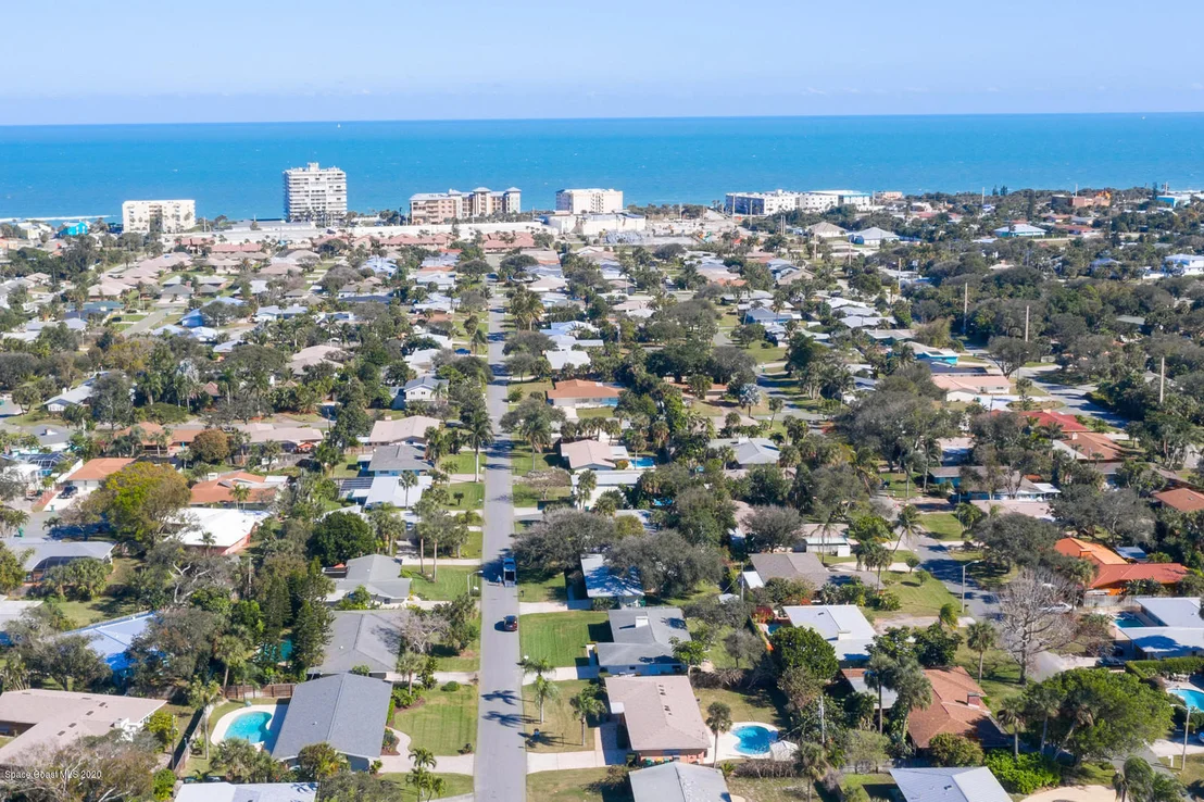 Photo of 565 Seabreeze Drive