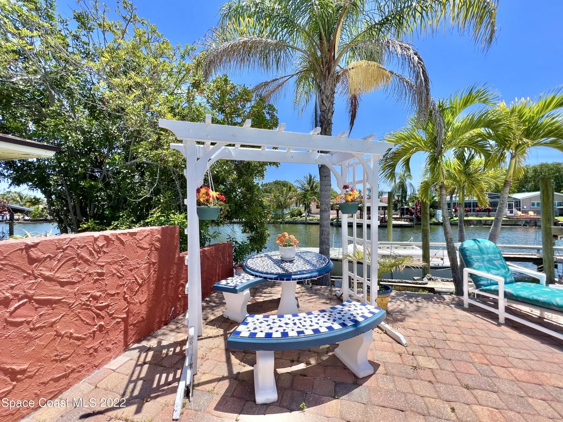 Photo of 16 Sloop Drive