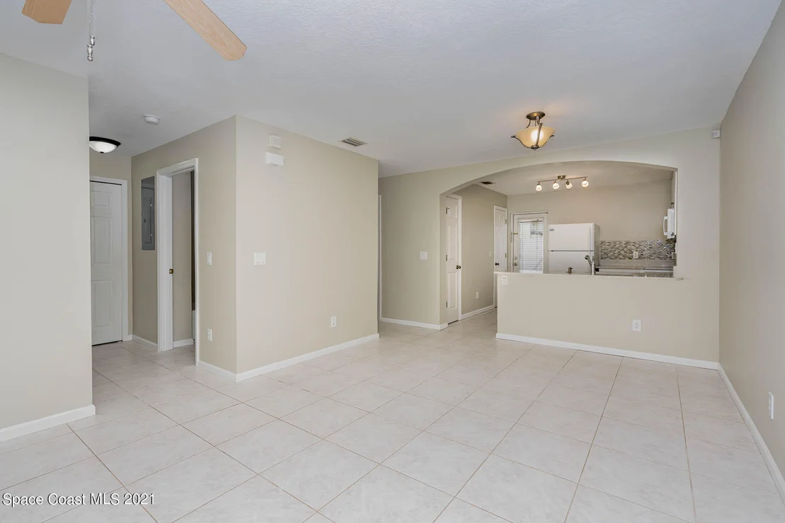 Photo of Unit 103 at 950 Luminary Circle