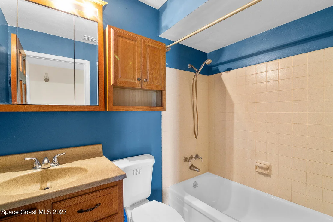 Photo of 3266 Edgewood Drive NE