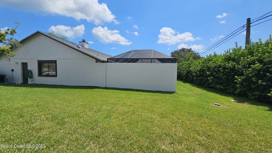 Photo of 329 Pine Ridge Lane