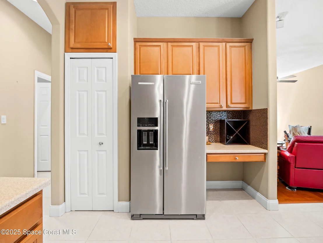 Photo of 1990 Admiralty Boulevard