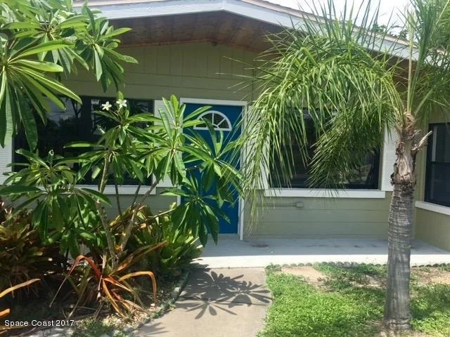 Photo of 330 Avenida Central