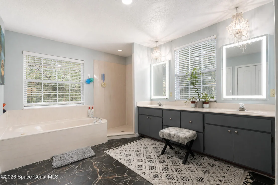 Photo of 4165 Heller Road