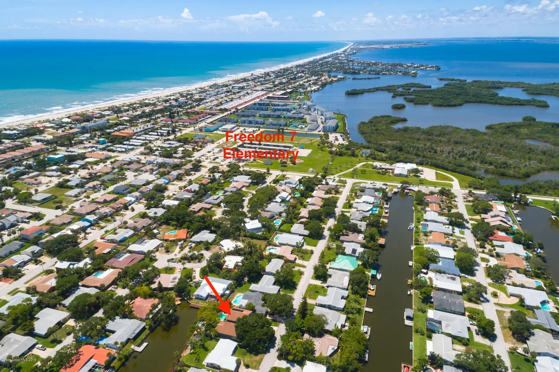 Photo of 52 Riverview Lane