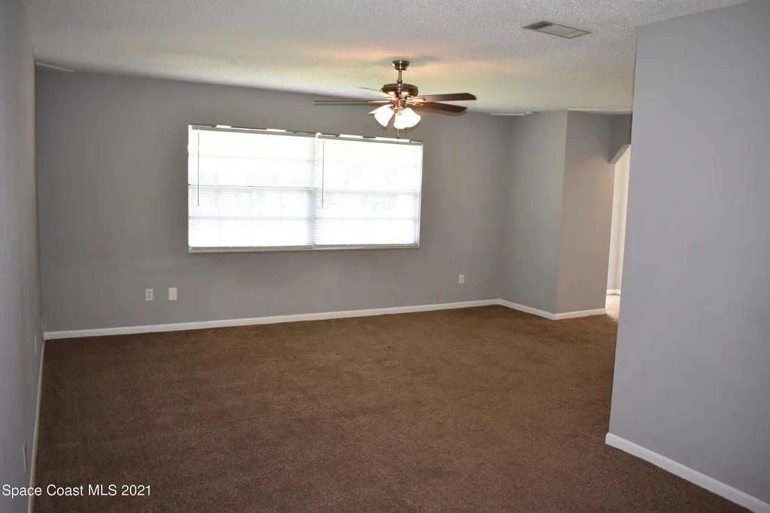 Photo of 2848 Wright Avenue