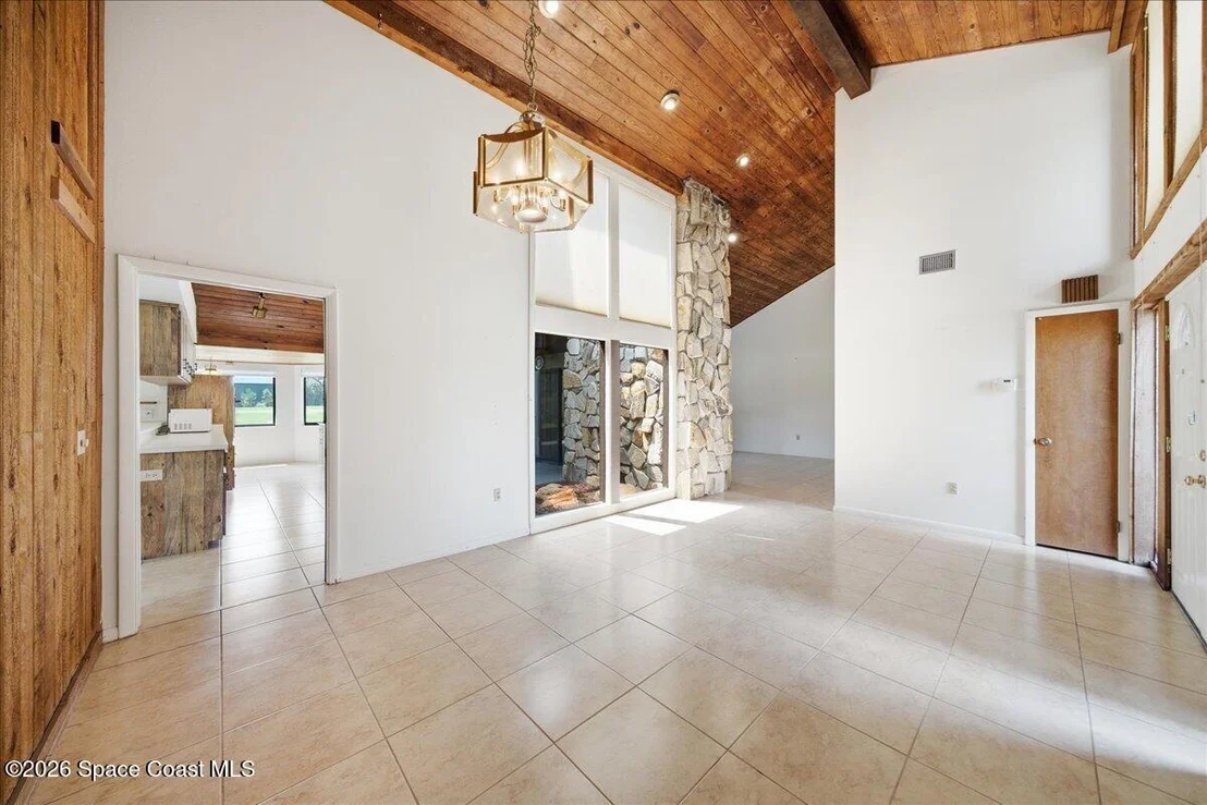 Photo of 653 Doral Lane