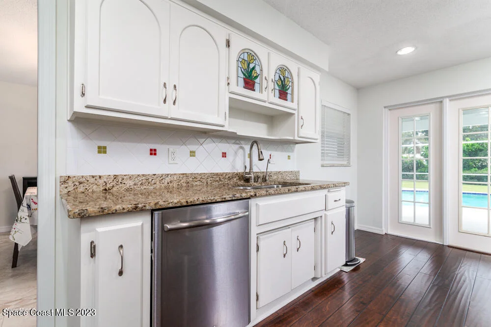 Photo of 329 Franklyn Avenue