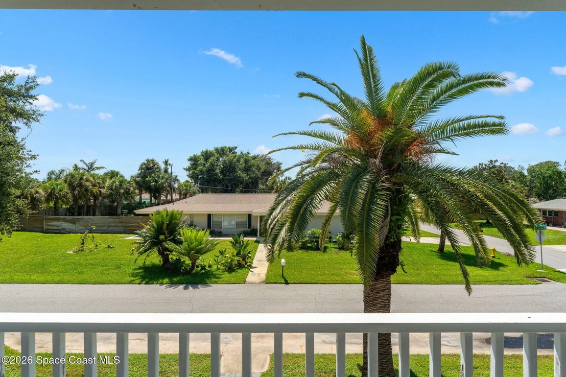 Photo of 470 Seabreeze Drive