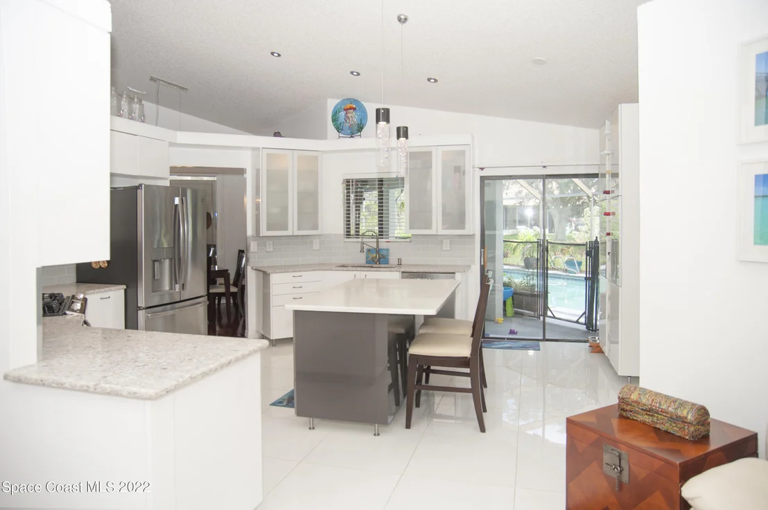 Photo of 968 Pelican Lane