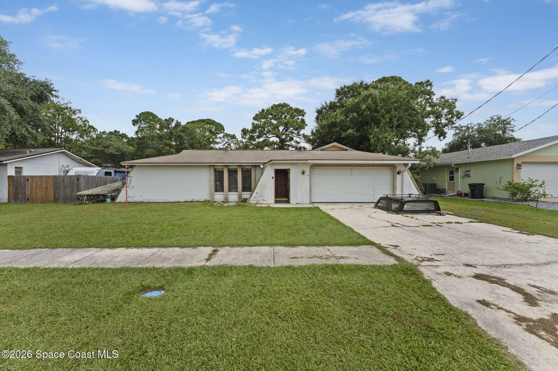 Photo of 988 Pineland Drive