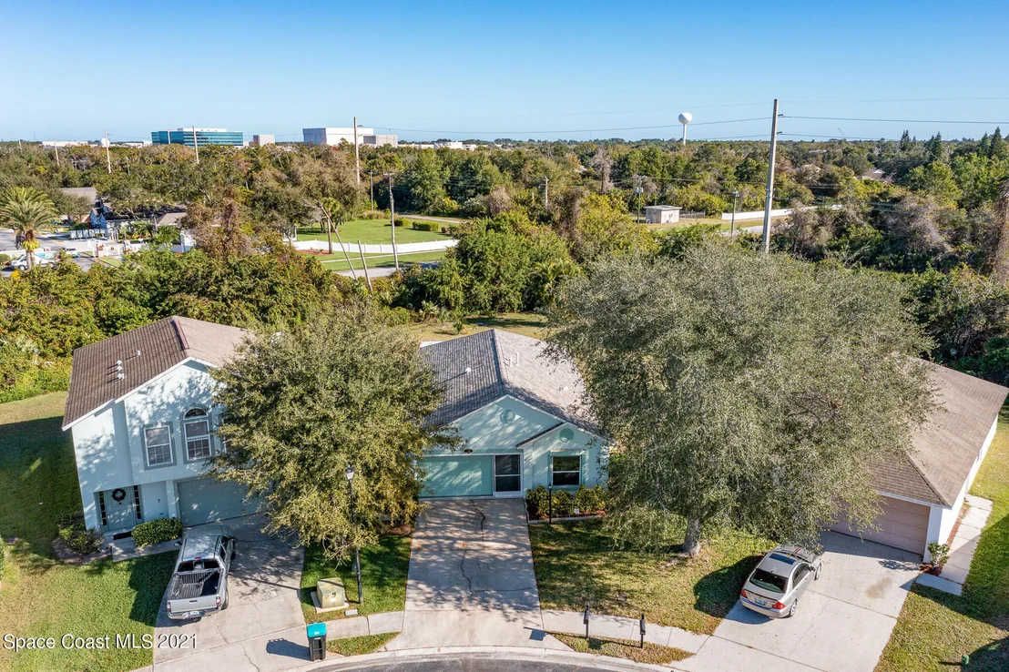 Photo of 2149 Redwood Circle