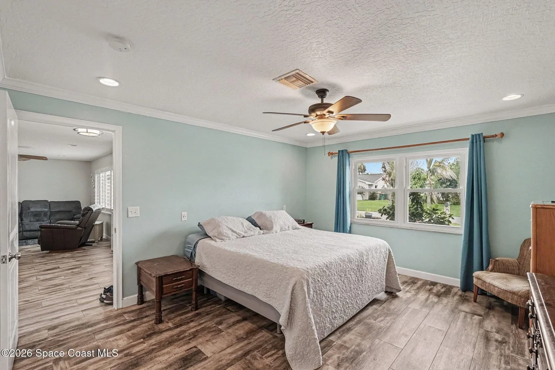 Photo of 311 Seabreeze Drive