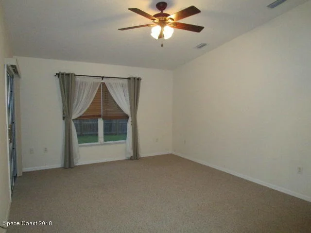 Photo of 1367 Eldron Boulevard SE