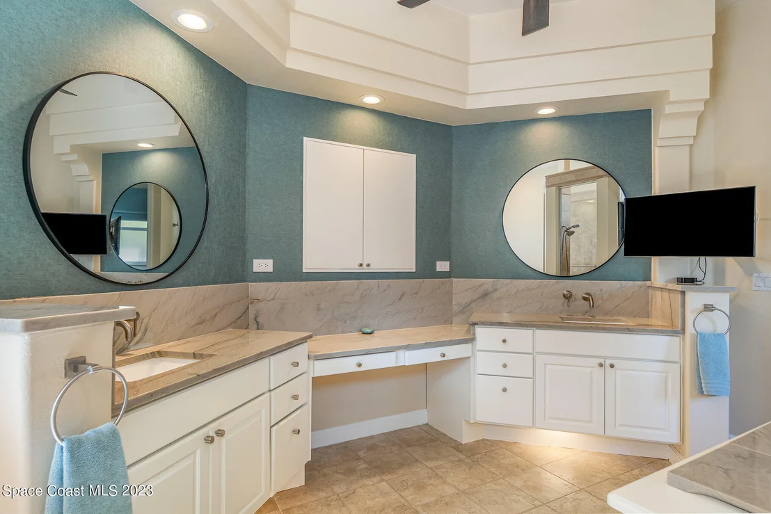 Photo of 426 Southampton Drive
