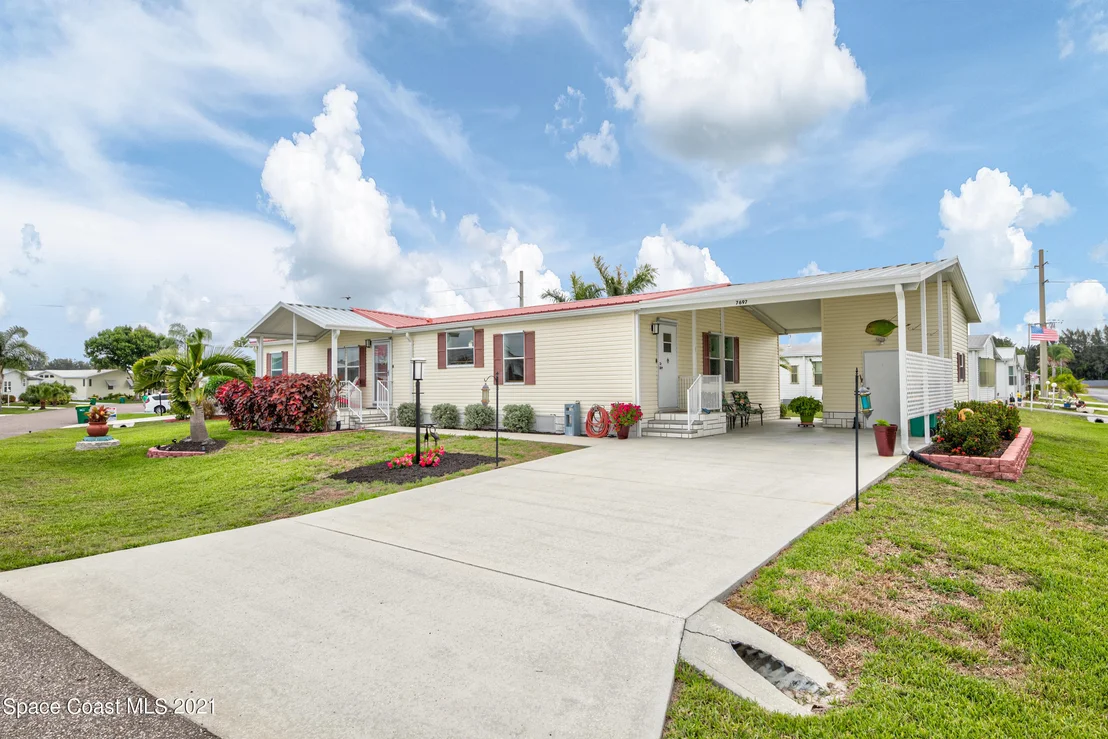 Photo of 7697 Fox Hunter Circle