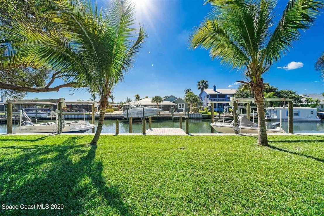 Photo of 393 Nikomas Way