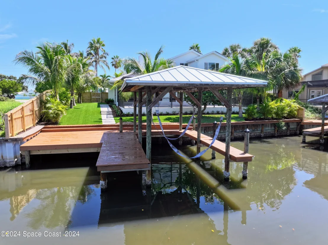 Photo of 396 Riverview Lane