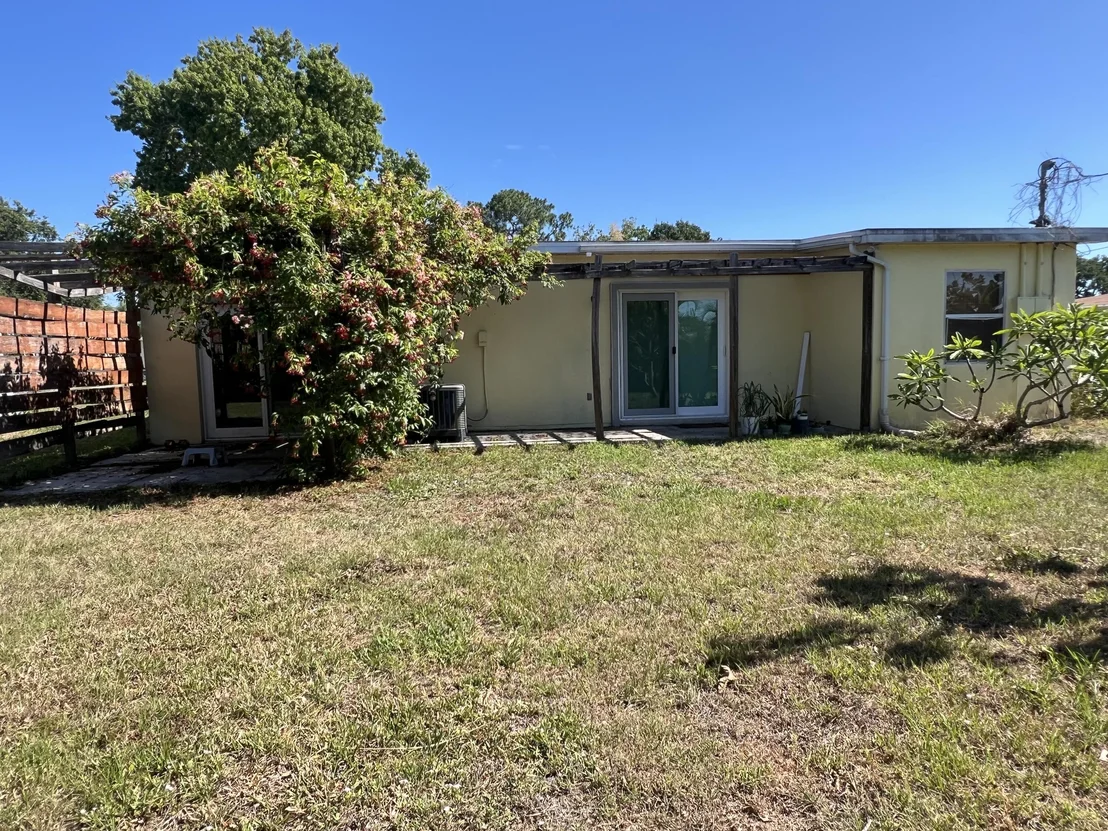 Photo of 303 Georgetown Avenue