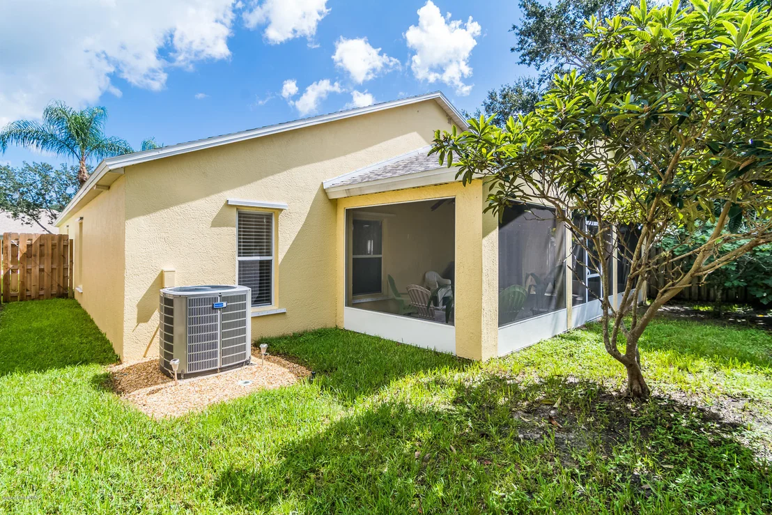 Photo of 2881 Saint James Lane