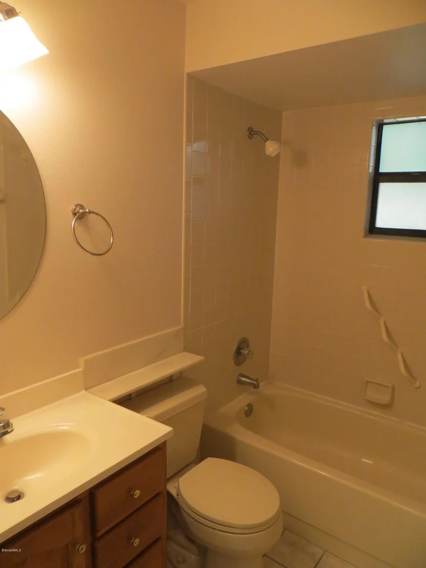 Photo of 947 Pineland Drive