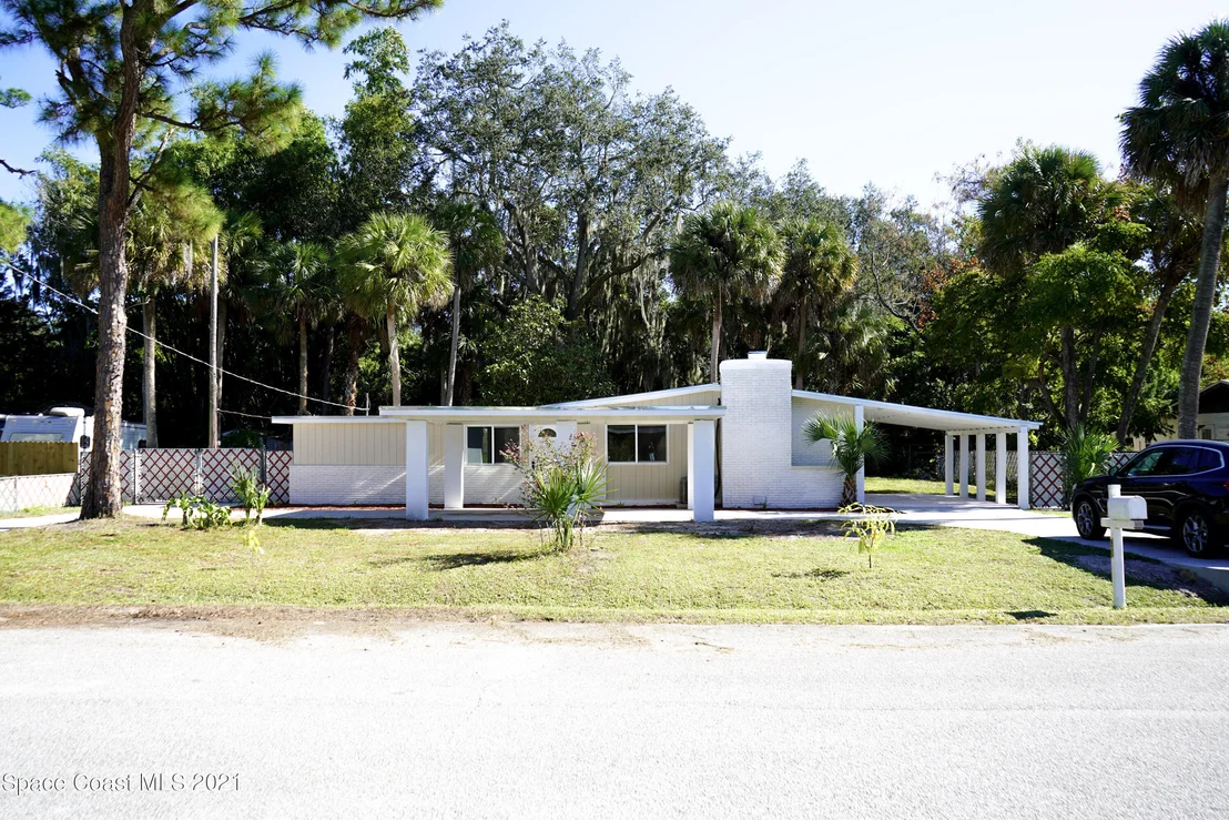Photo of 80 Katherine Boulevard