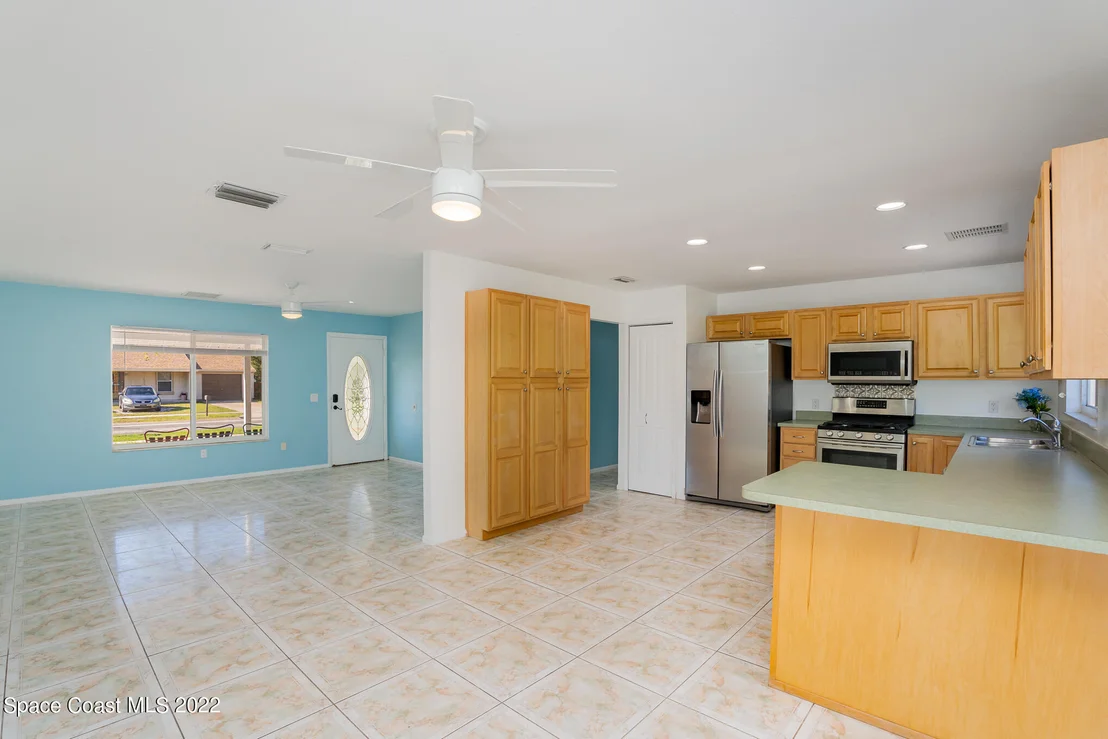Photo of 1290 Bard Lane NE