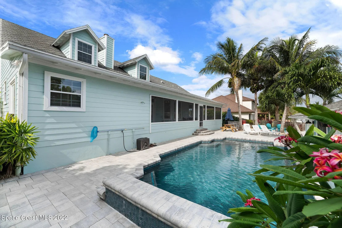 Photo of 416 Riverview Lane