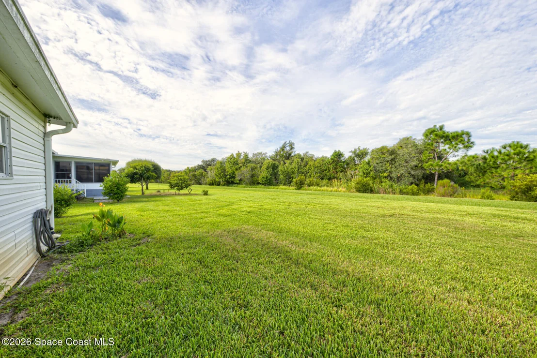 Photo of 385 Outer Drive