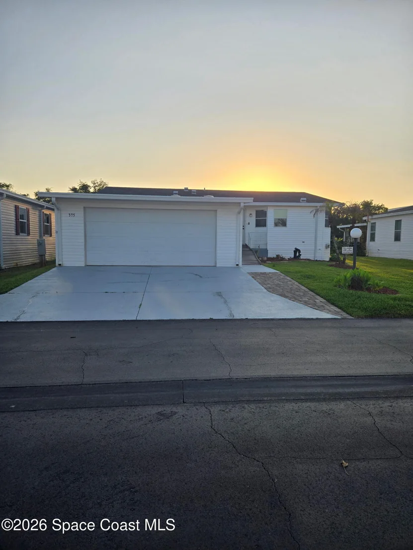 Photo of Unit 213 at 375 Outer Drive NE