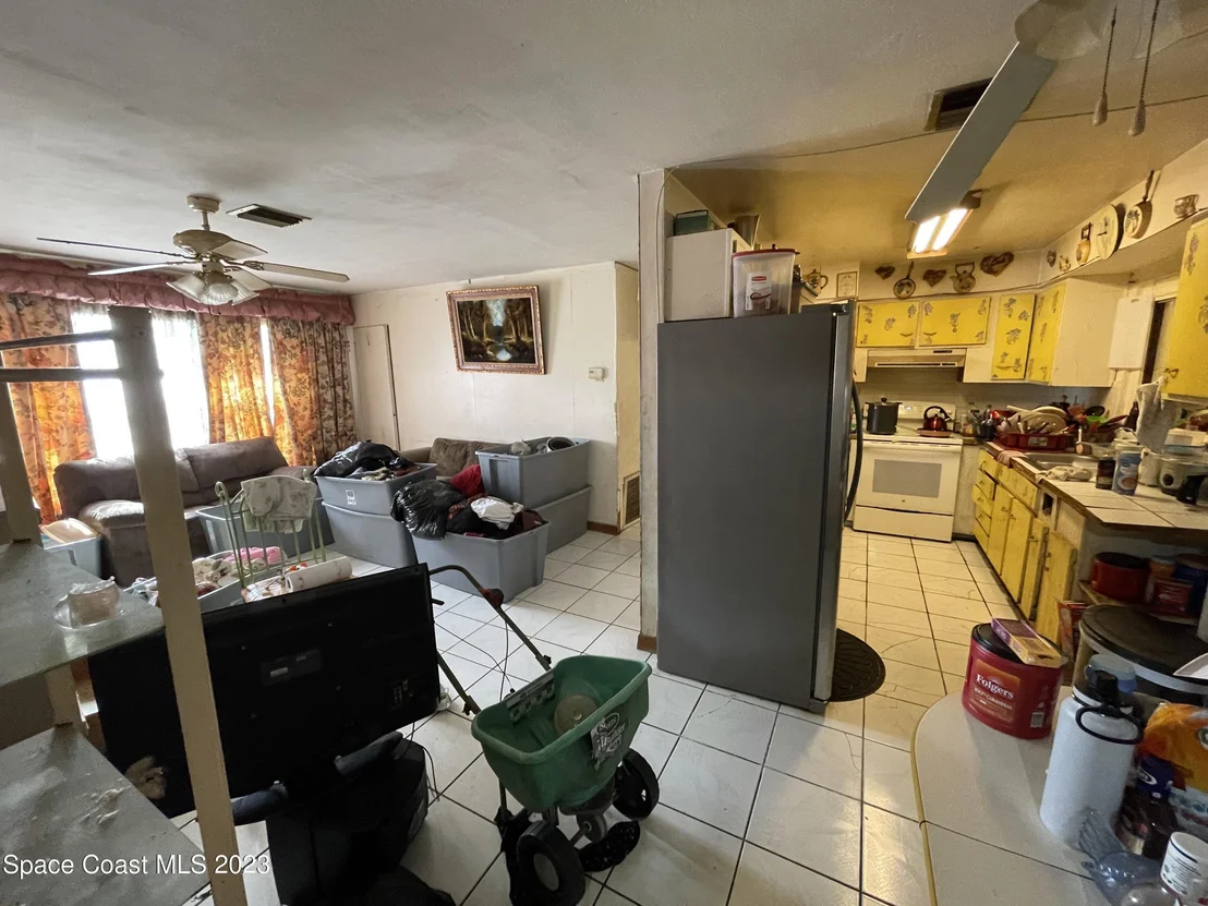 Photo of 723 Ixora Avenue