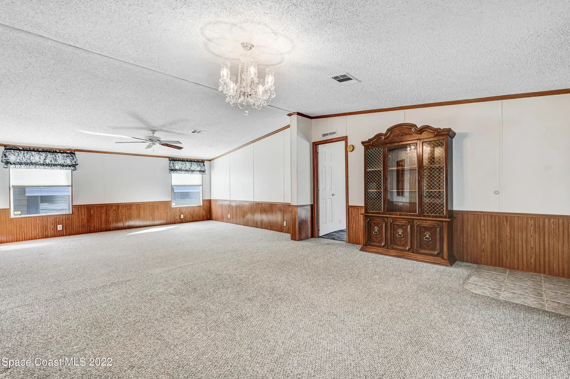 Photo of 2323 Coconut Palm Drive NE