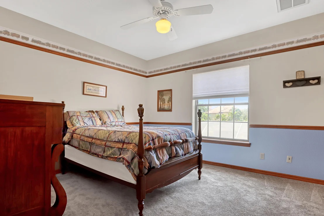 Photo of 561 Nightingale Drive